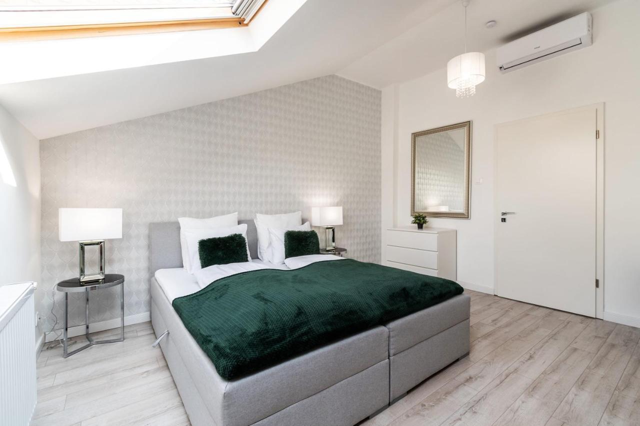Quiet Very Central & Stylish Apt Budapest Exterior photo