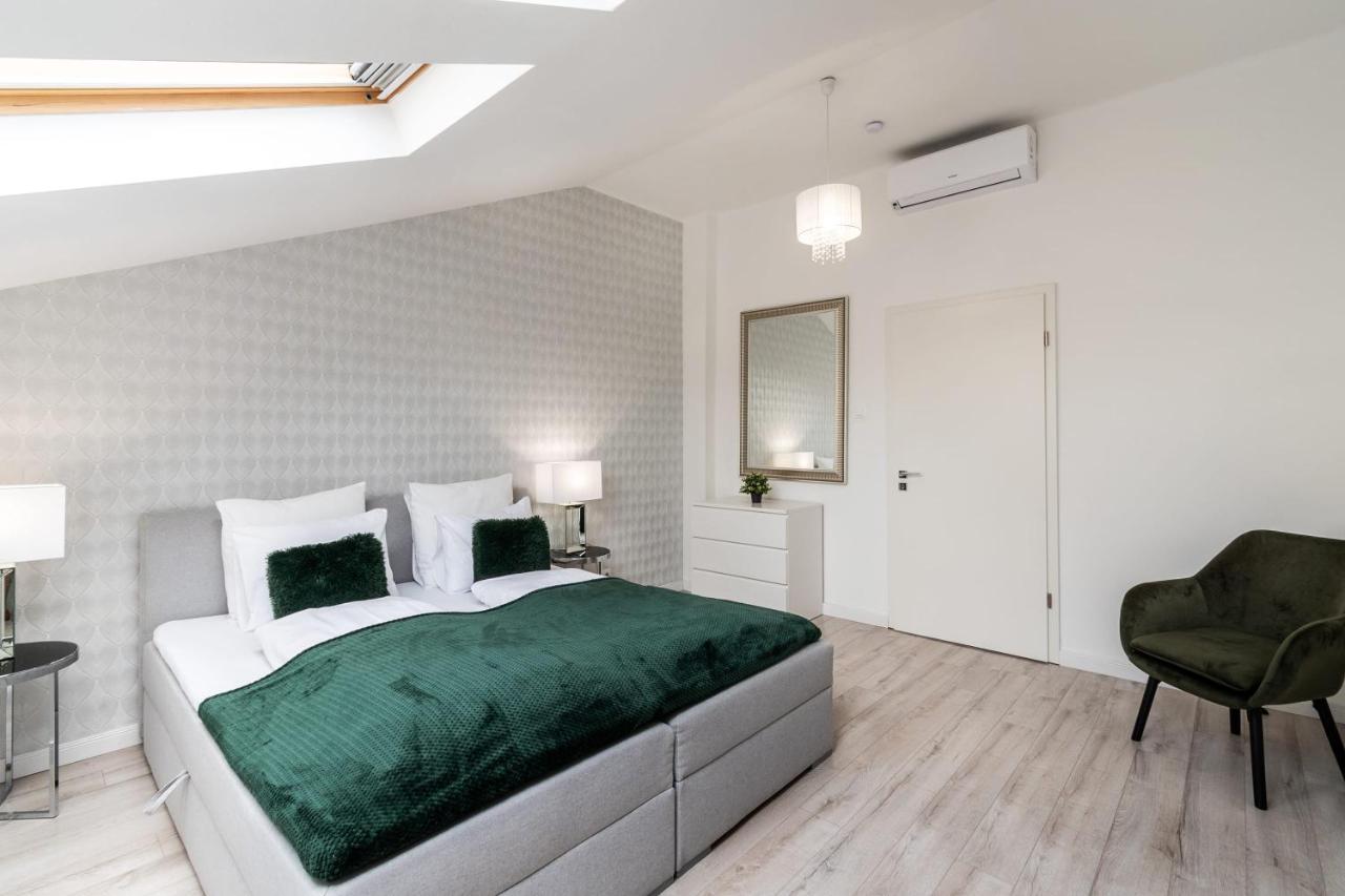 Quiet Very Central & Stylish Apt Budapest Exterior photo