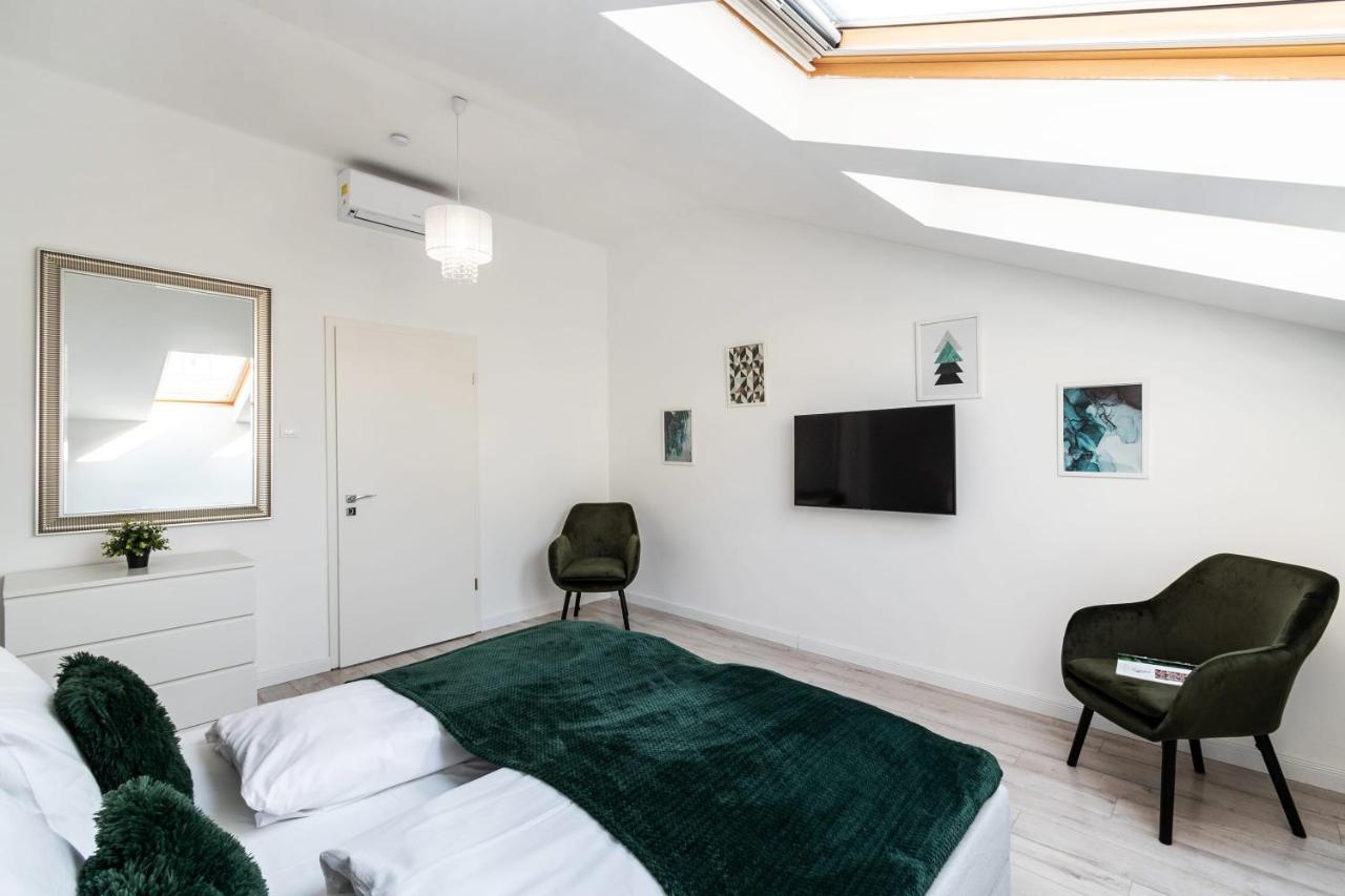 Quiet Very Central & Stylish Apt Budapest Exterior photo